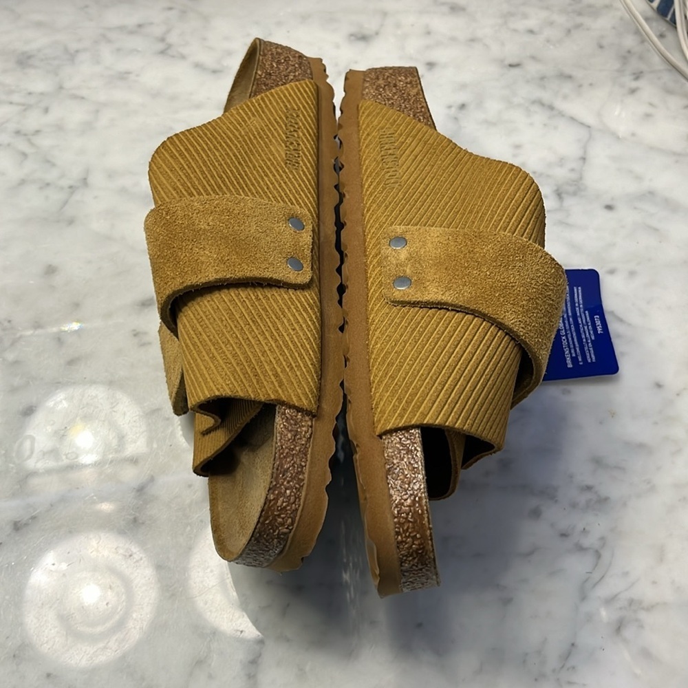 Birkenstock Kyoto Suede Embossed Sandal Size 9 NWT - Picture 7 of 13